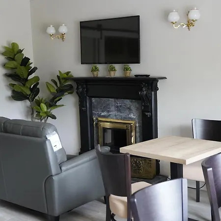 Slieve Bloom Manor Bed & Breakfast 3*