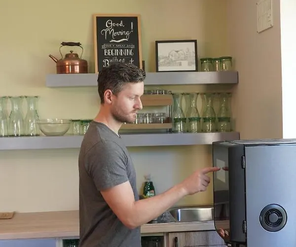 Slieve Bloom Manor Hostel Bed & Breakfast 3*