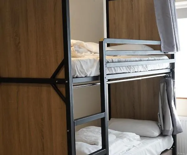 Slieve Bloom Manor Hostel Bed & Breakfast